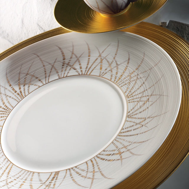 Assiette plate dorée à motifs 26 cm