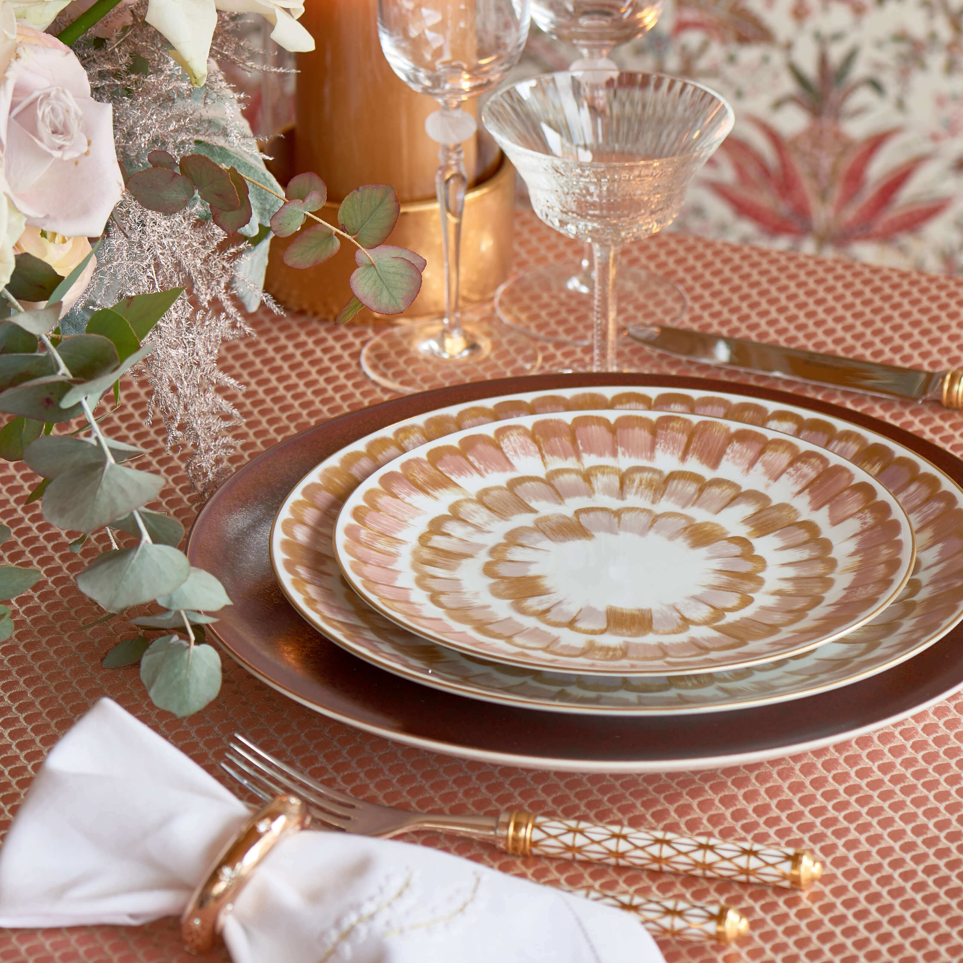 Assiette à dessert Dahlia Rose en or rose 22cm