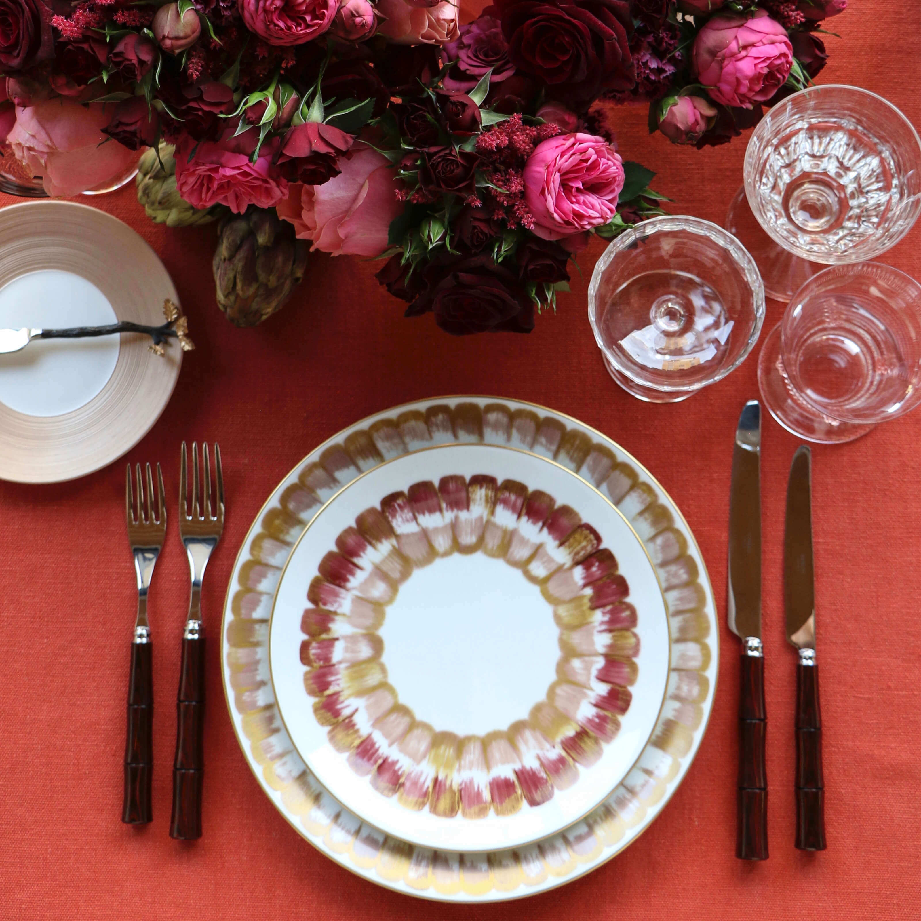 Dahlia Rose Rose Doré Assiette Plate 26.5cm
